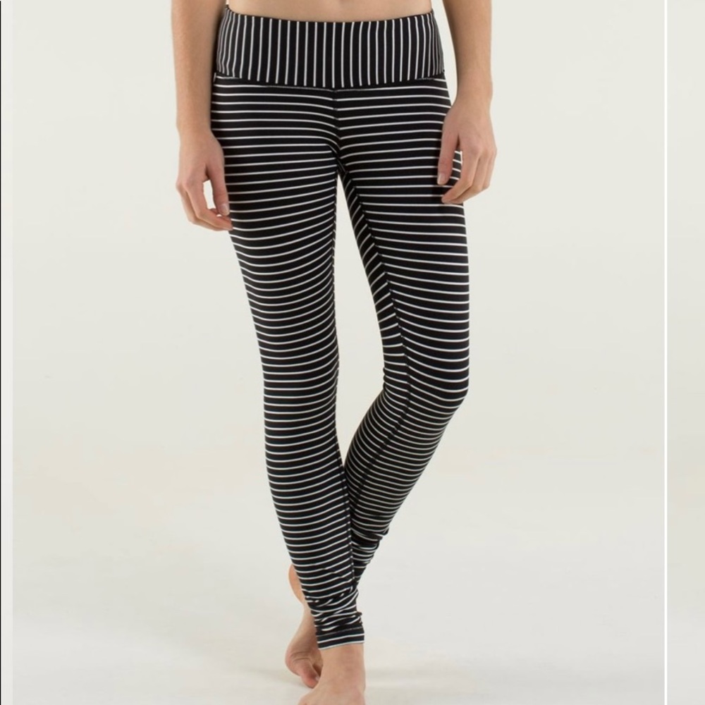 Lululemon Wunder Under Pant size 10
Parallel Stripe Black White / Black - Picture 3 of 9